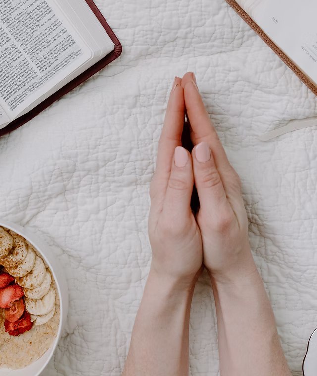 Mâini în rugăciune